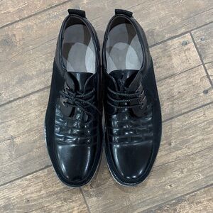 Sleek Black Men's Oxfords